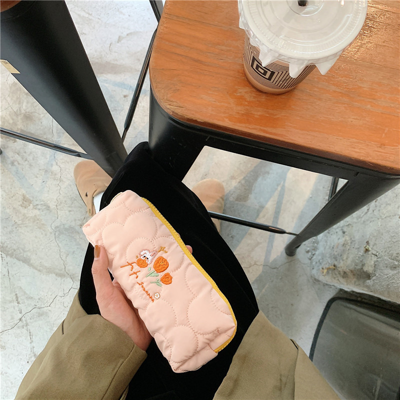【 In Stock 】112155 Embroidered Tulip Pen Case, Girlish student Stationery Storage Bag, Fabric Makeup Bag undefined