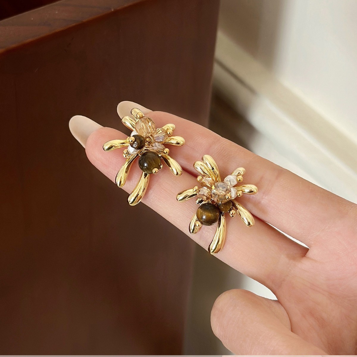 金色烟花虎眼石耳钉女秋冬美拉德独特小众轻奢高级感气质简约耳饰