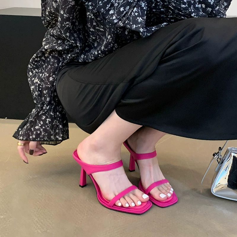 Summer fashionable universal sandals with a strap, 2024 years, internet celebrity, suitable with a skirt