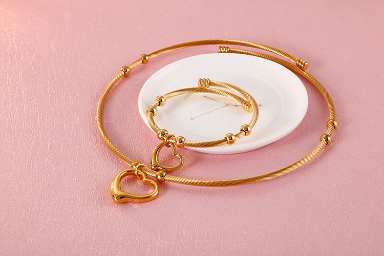 creative titanium steel heart wire open collar bracelet set wholesale Nihaojewelry
