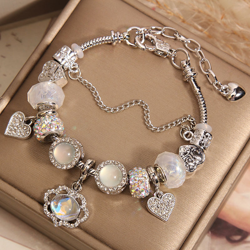 Bracciale rigido con cuore per donna design minimalista_voghion.com