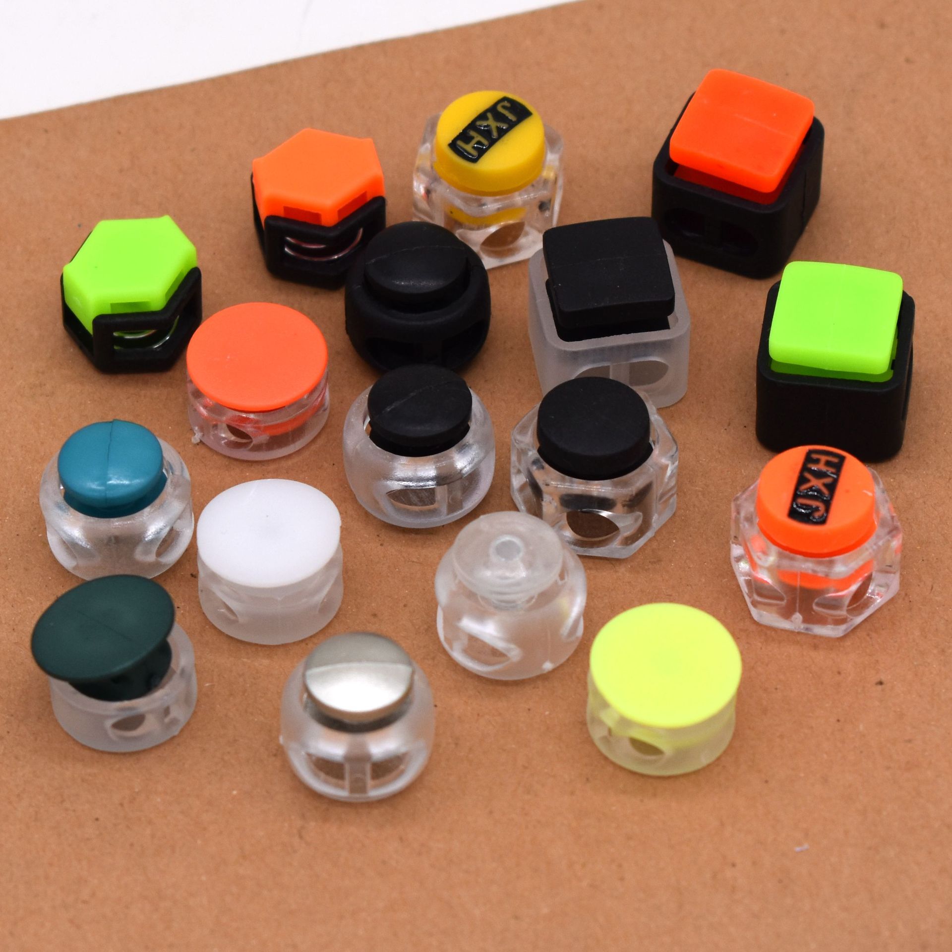 源头厂家现货直销雨衣塑料绳扣服装现货彩色弹簧扣蘑菇形束绳扣