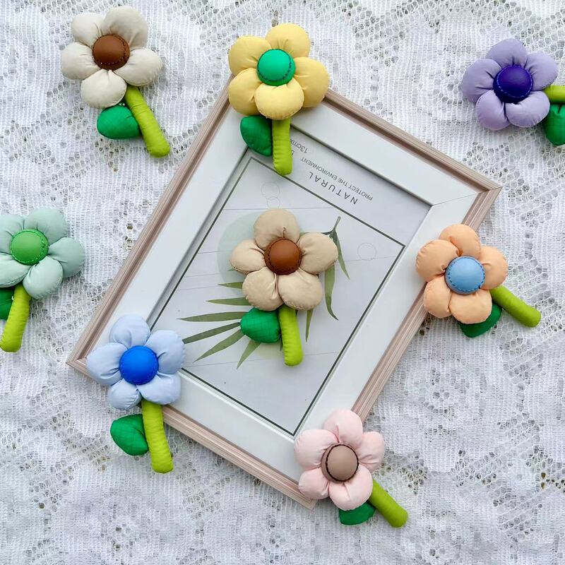 Sunflower Net red bag accessories cute floret accessories girl's heart clothing accessories shoes and hats accessories factory direct sales Sunflower Net red bag accessories cute floret accessories girl's heart clothing accessories shoes and hats accessories factory direct sales