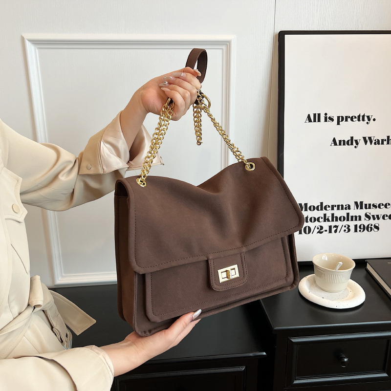 Large capacity for women's autumn and winter 2023 new fashionable frosted chain crossbody commuting tote bag_voghion.com