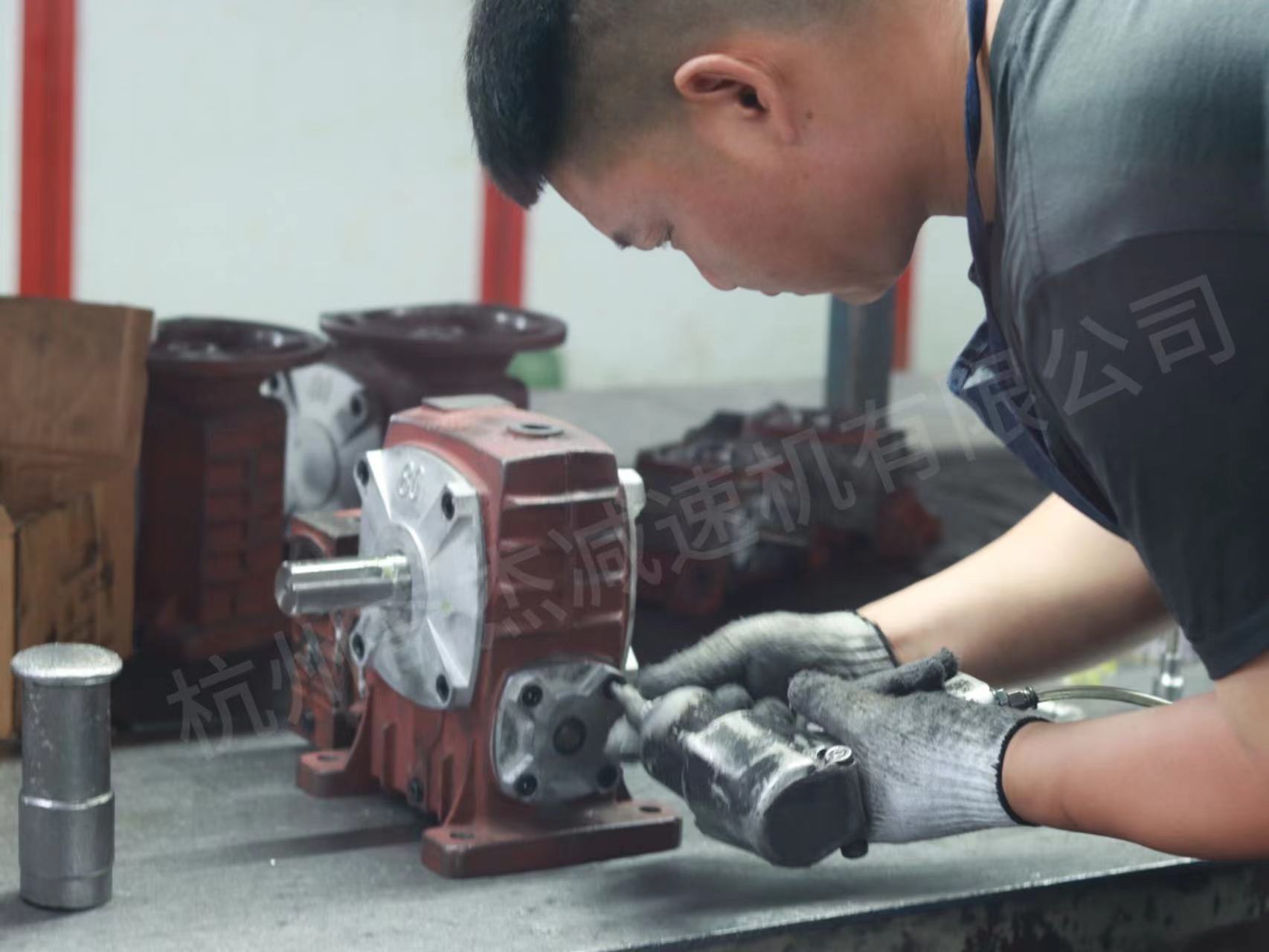 230fd1b46ef99bcb065ad9d73348f5