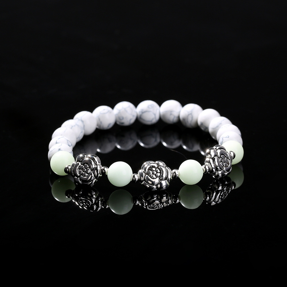 Bracelet de perles lotus phosphorescent brillant dans le noir_voghion.com