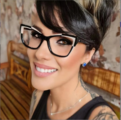 2023 new cross-border lightweight cat-eye frame without makeup anti-blue light discoloration flat mirror for men and women can be equipped with myopia frame