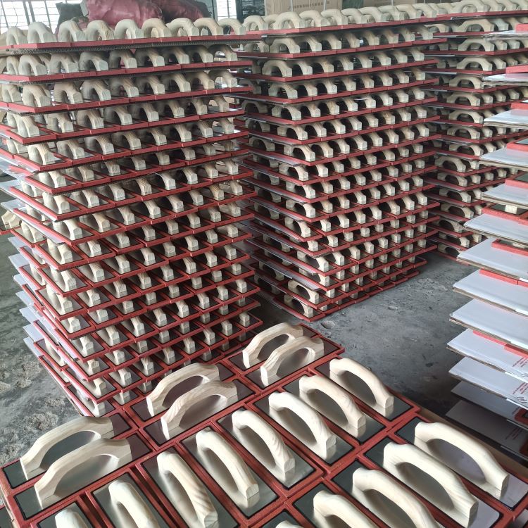 240x100 305x100美国南美松木/桦木柄铝板土红色橡胶发泡抹泥板