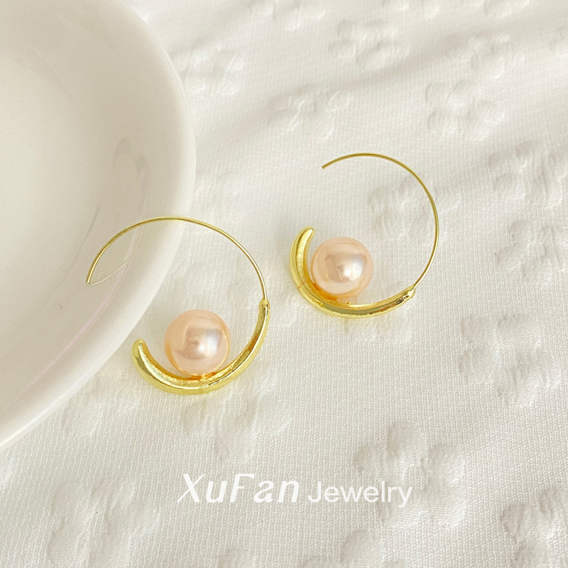 Orecchini a cerchio grandi eleganti e alla moda di alta qualità, in stile francese leggero e lussuoso, con perle semicircolari, per donna_voghion.com