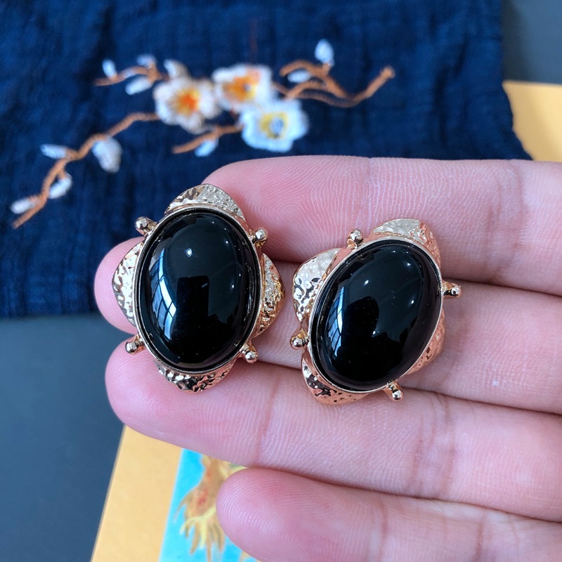 26g Weight No Inlaid Inlay Material Earrings, Ear Studs Classification Wedding, Travel Occasion Printing Pattern Women'S Gender Plating Design Fashion Style Grey, Red, Blue, Silver, Black Color Modern Re-engraved Medieval Silver Needle Stud Earrings Colored Gemstones Gray Color Shell Earrings 10