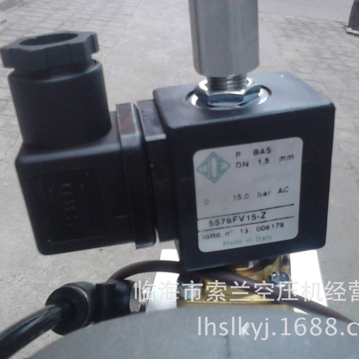 00178858 3W1215 31A1AR15-VORV9  稳健屹能尔泰克进气阀电磁阀线