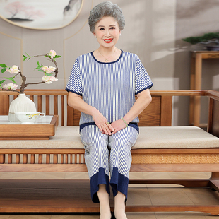 Summer Home Wear for Women, Short-Sleeved Suit, Middle-Aged and Elderly Mothers, Loose and Fashionable V-Neck T-Shirt, New Two-Piece Set