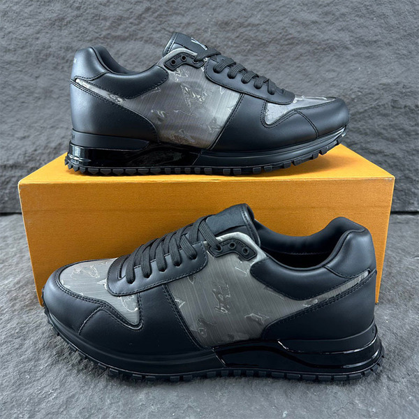 Fashionable trend universal sneakers flat for leisure