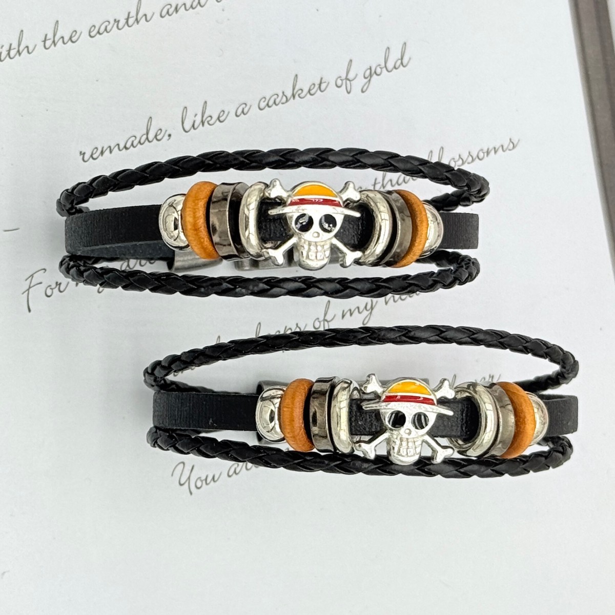 Pulsera de cuero de una pieza Luffy sombrero de paja GRUPO DE Europa y América retro pulsera de cuero al por mayor