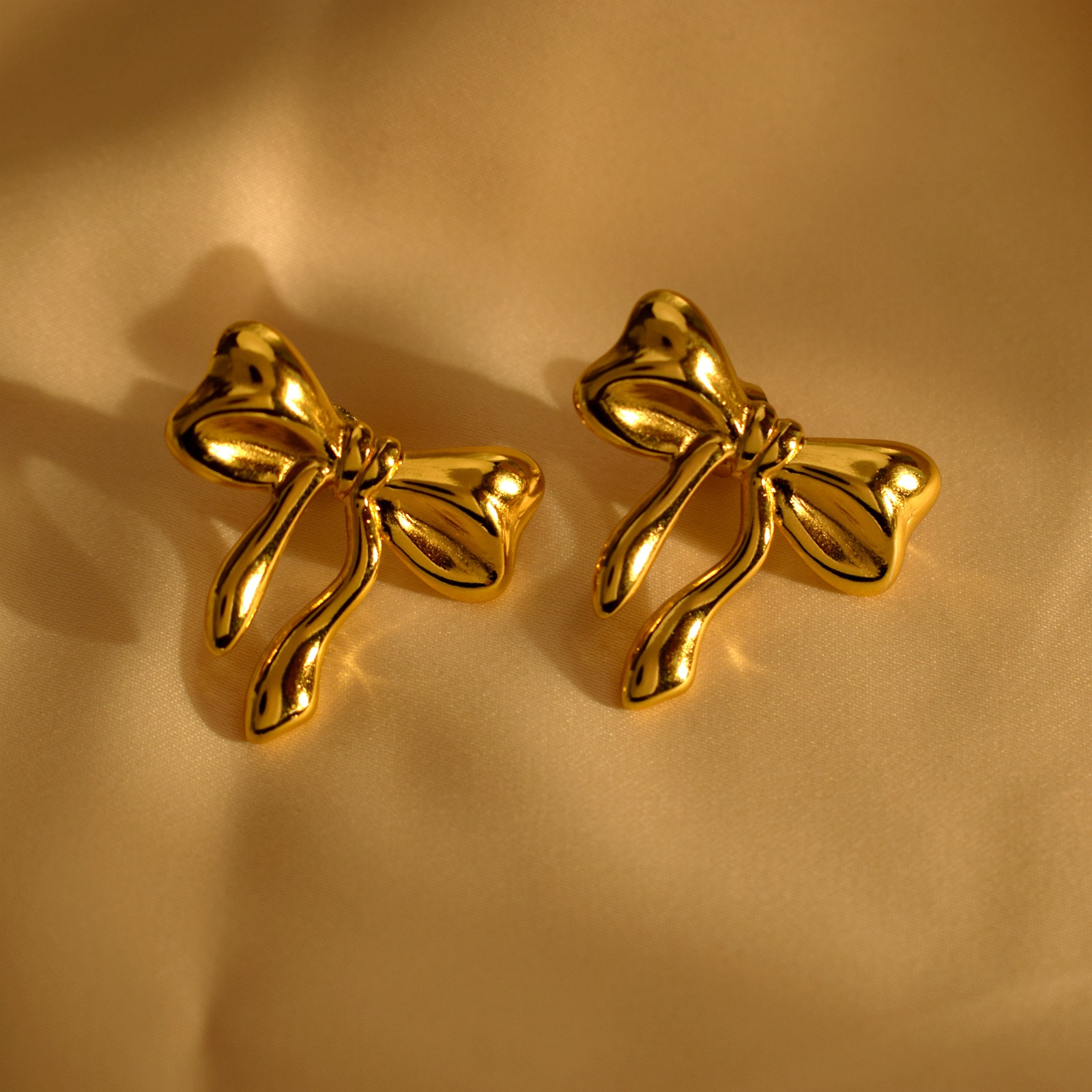 Ear Studs Classification 1 Pair Quantity 1 Pair Elegant Retro Flower Bow Knot Plating 304 Stainless Steel Ear Studs
