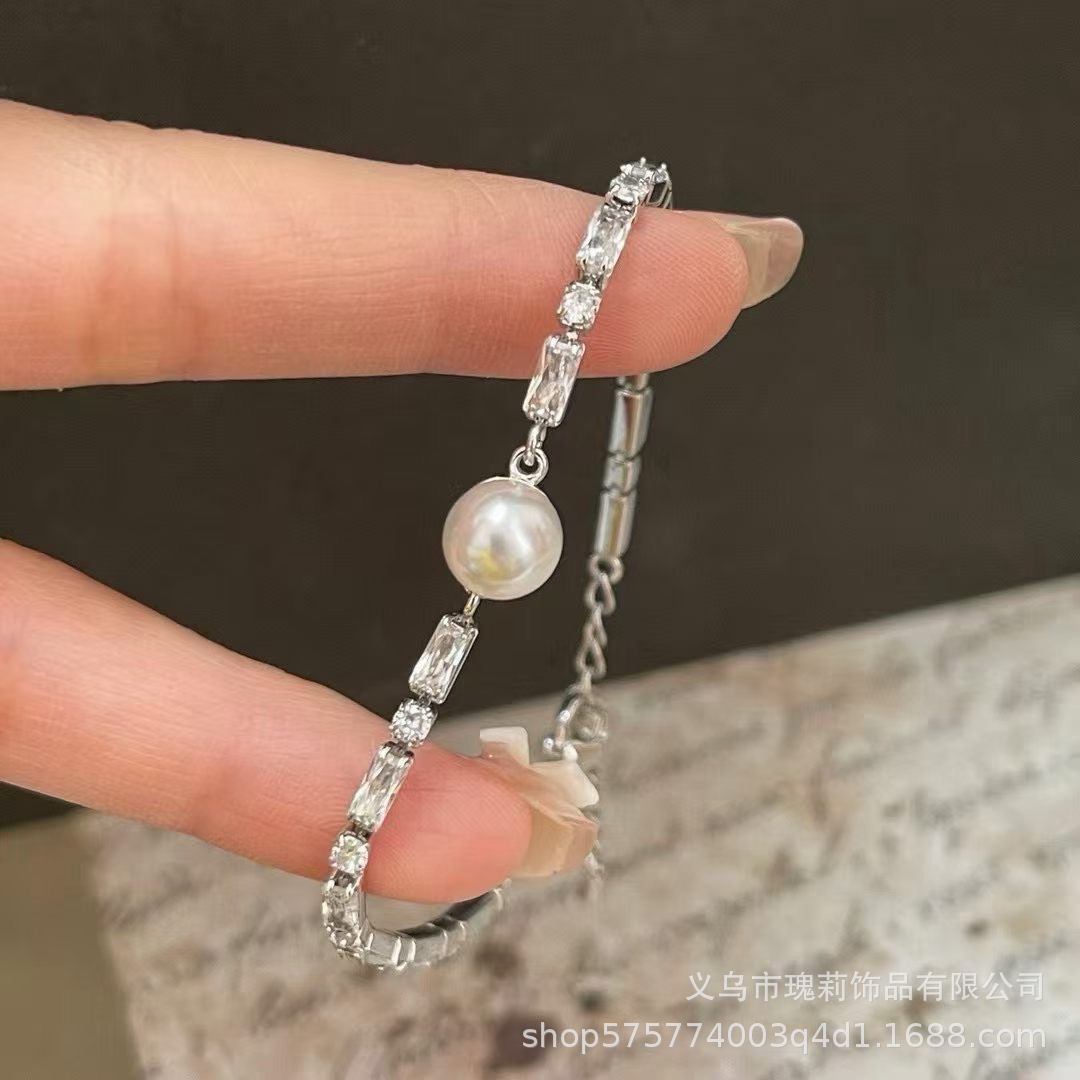 New hot-selling natural freshwater pearl bracelet, women's accessory, fashionable single-row zircon bracelet, stylish and versatile hand jewelry