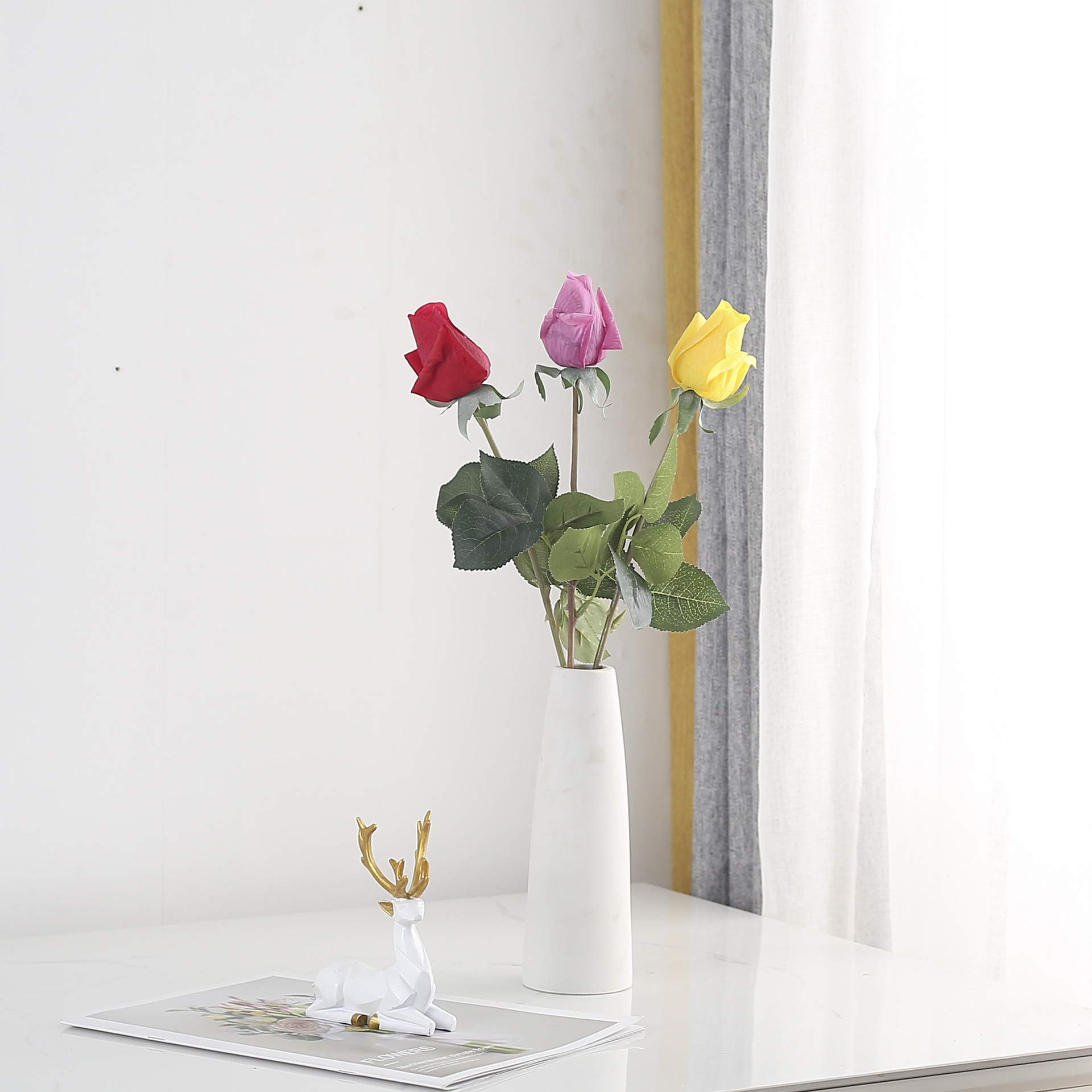 Bouquet Artificial de Capullo de Rosa Hidratante, de Alta Gama, Planta Verde de una Sola Rama, Arreglo Floral Artificial, Decoración para el Hogar con Sensación Húmeda para la Sala de Estar