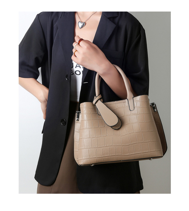 Women's Medium Pu Leather Crocodile Fashion Ornament Square Zipper Bag Sets display picture 26