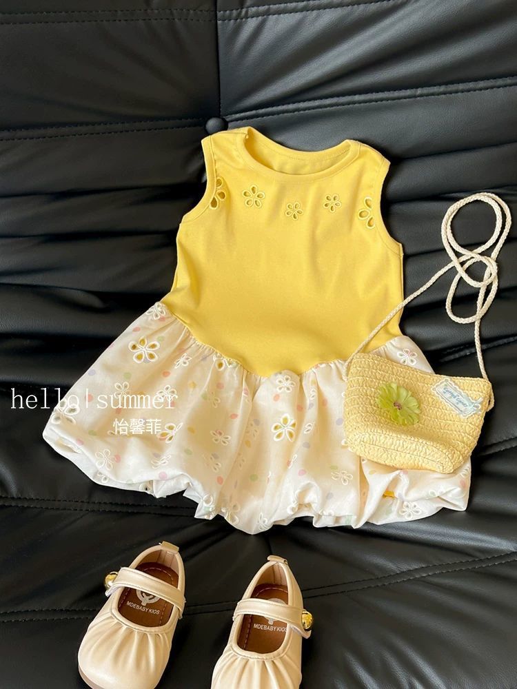 Buy without hesitation | New stylish summer dress for girls, 2026, featuring a floral princess design and a halter top.