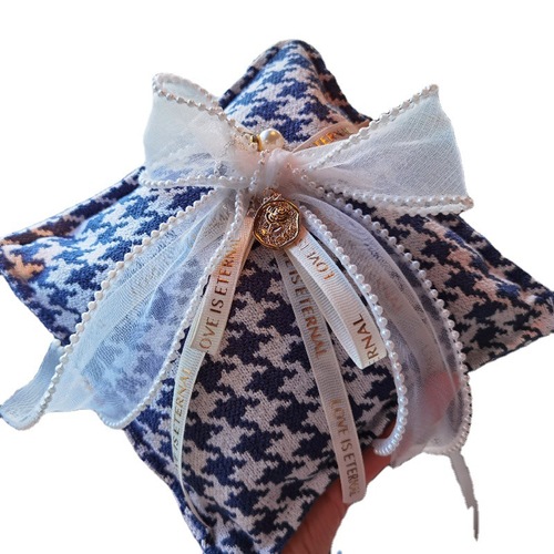 Car Aromatherapy Bamboo Charcoal Bag Houndstooth Dried Flower Deodorizing Fresh Air Car Fragrance Bag Car Interior Supplies