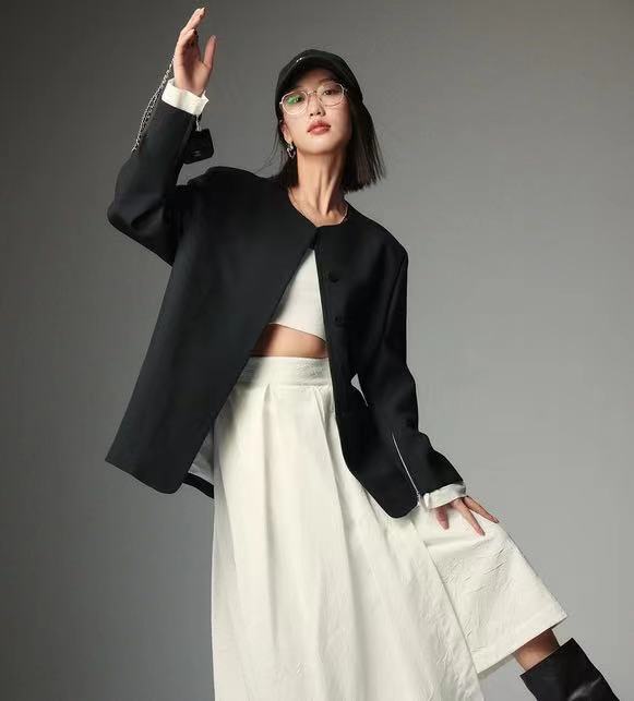 Open room must enter! ROW Style Minimalist Designer Urban Commuter Slim Look Women's Loose Suit Jacket