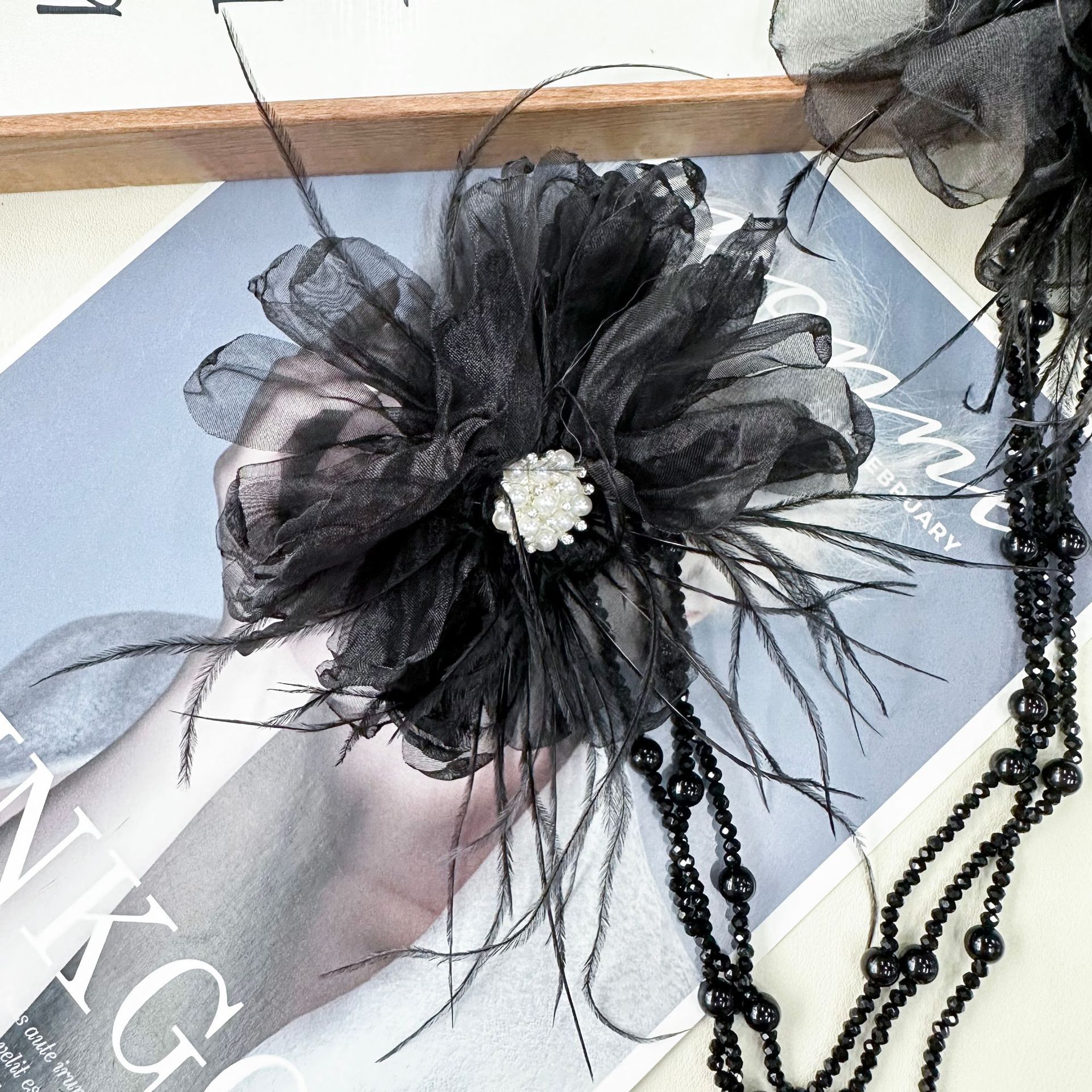 Retro estilo negro malla plumas flores cuentas cadena de joyas de cabello fiesta joyas de cabello ventanas accesorios de ropa