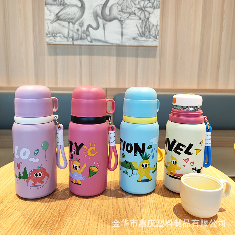 Cómodo para niños 304 taza de acero inoxidable de alto valor facial para estudiantes hervidor de agua al aire libre de dibujos animados acompañante taza de agua
