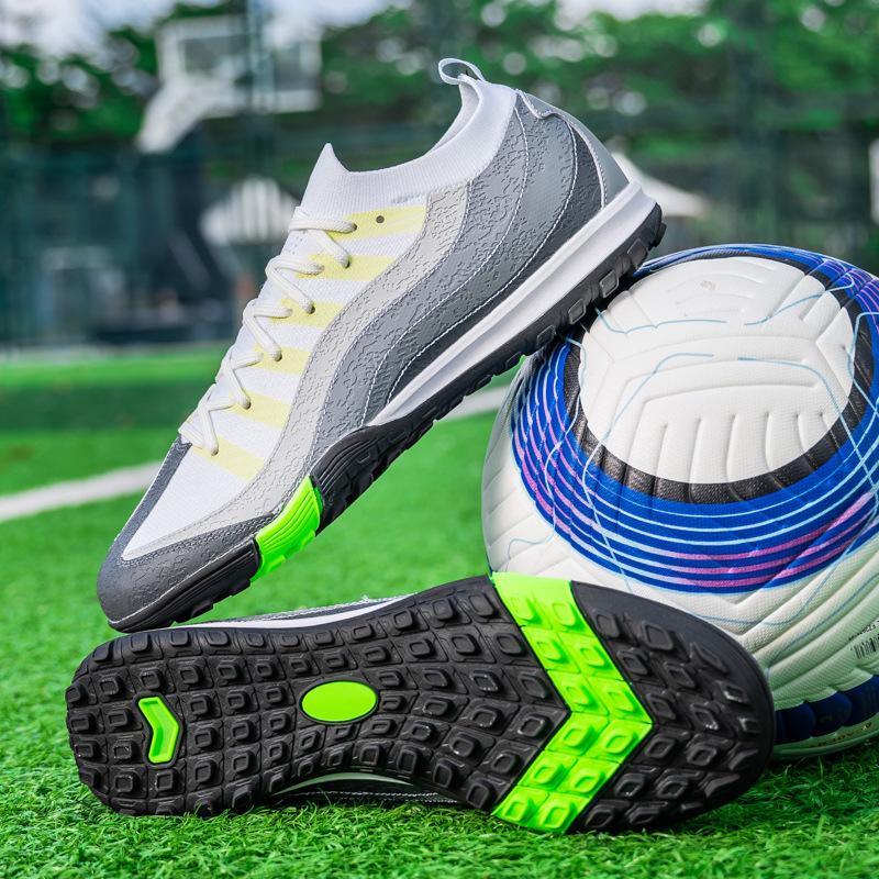 Professional Soccer Shoes With Studs And Electroplated Soles Unisex_voghion.com