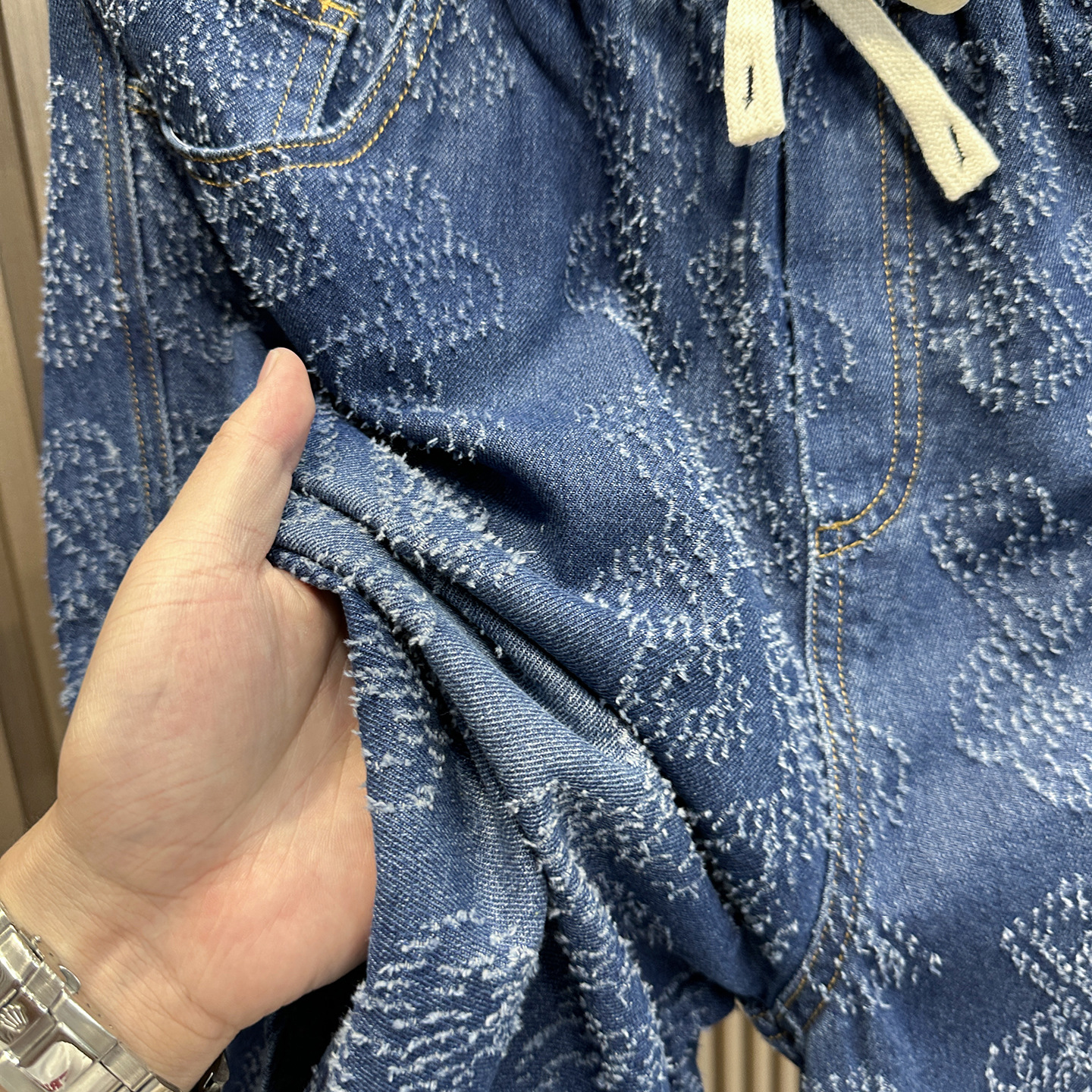 European Luxury Men's Jacquard Denim Shorts High End Summer Fashion Casual Beach Wear Five Point Straight Leg Pants_mkmklike.com
