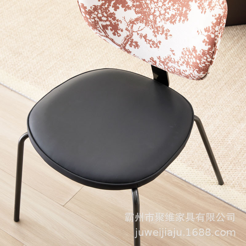 Sillas italianas simples y modernas de estilo nórdico para el hogar sillas de comedor lujosas de respaldo creativas de restaurante sillas de café
