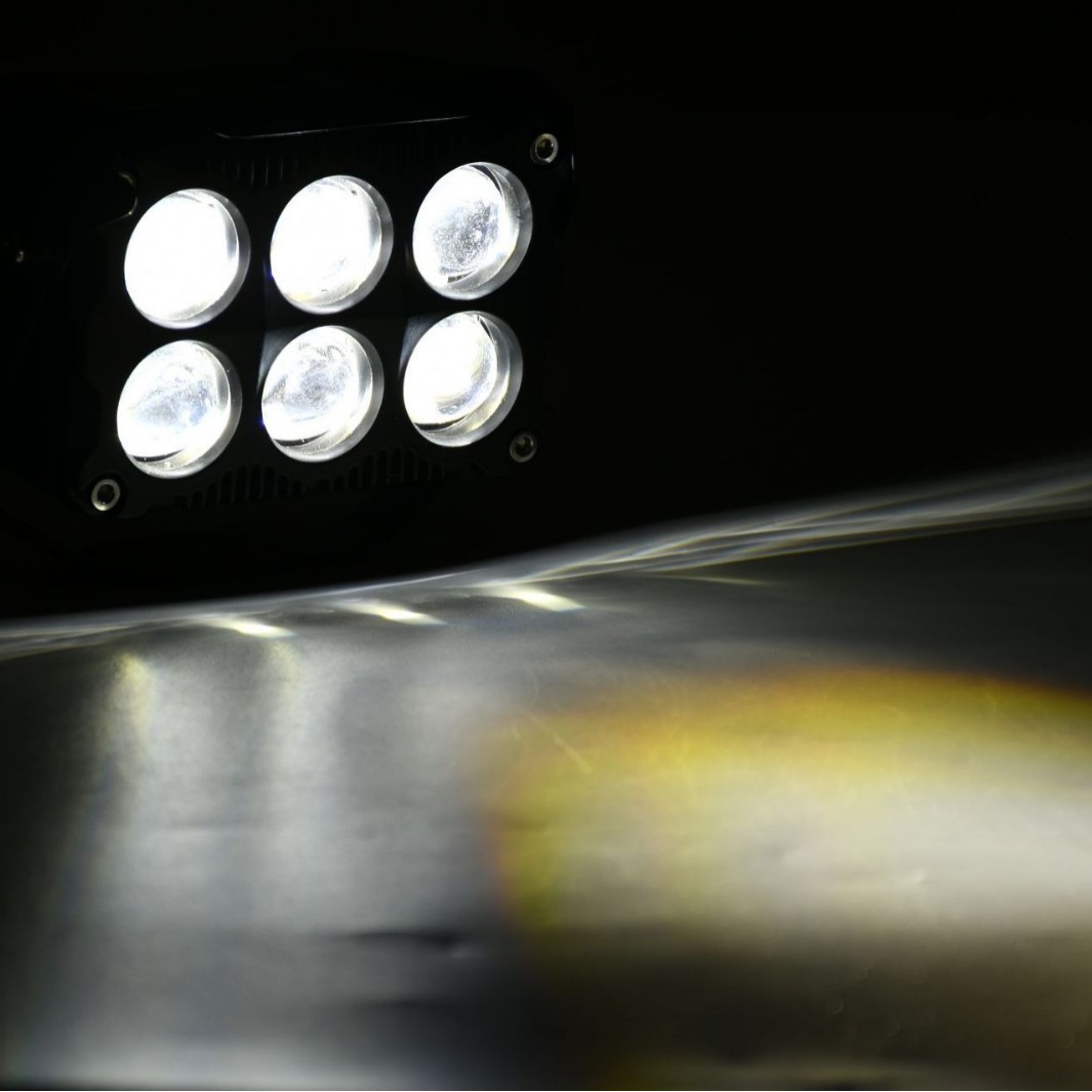 4 * 4 automóviles motocicletas baterías de automóviles pistolas láser doble lente de luz superbrillante reflector impermeable parrilla de dos colores