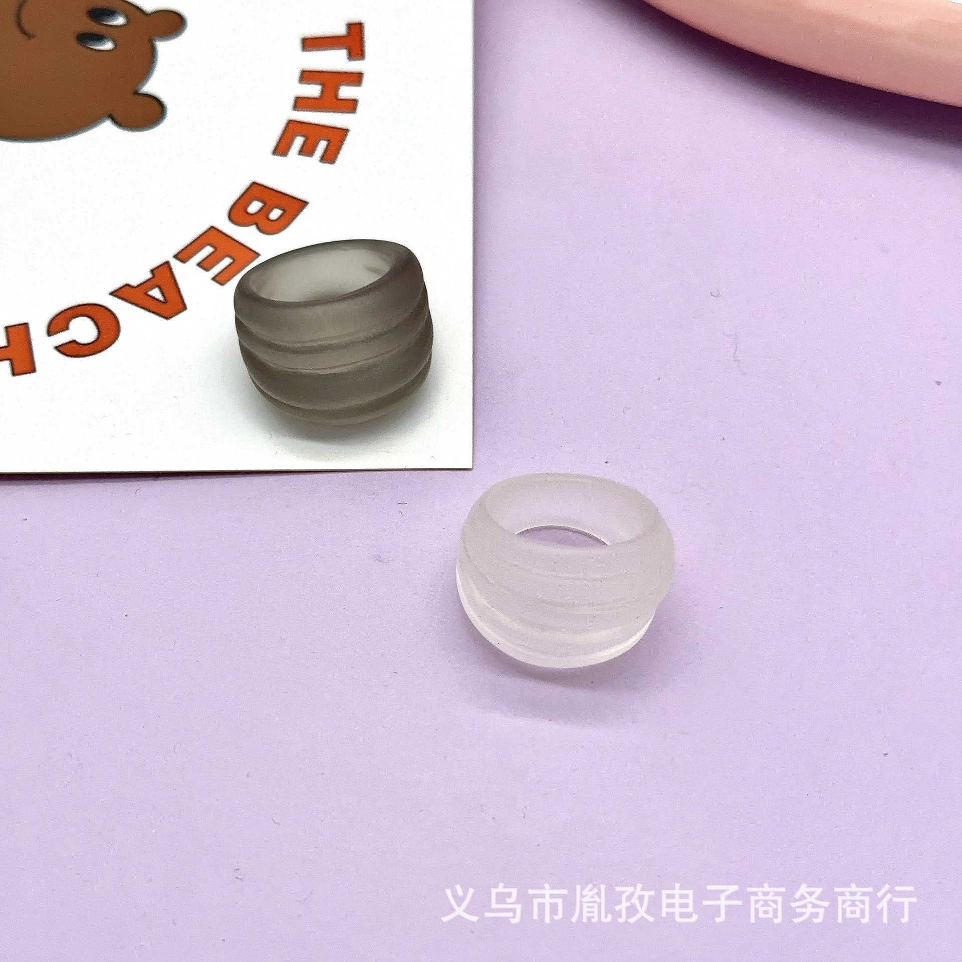 Anillo coreano no desvanecido diseño de nicho simple irregular esmerilado ligero lujoso frío suave anillo índice para mujeres