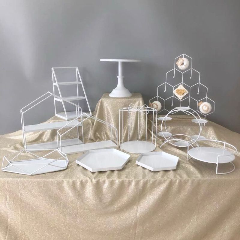 白い金属の鉄芸のデザート台の置物の展示棚のヨーロッパ式の午後のお茶のケーキのお菓子棚の冷たい食事のお茶の休憩台|undefined