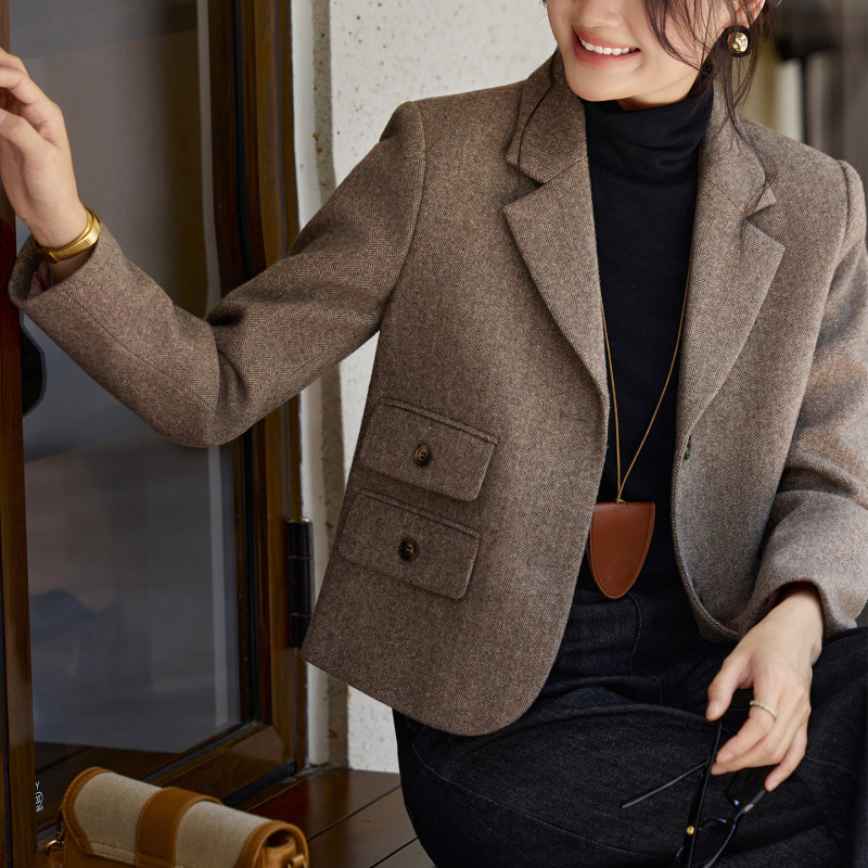 Brown short blazer for women, 2026 new autumn/winter collection, petite size, elegant, slim-fit, casual wool blazer top
