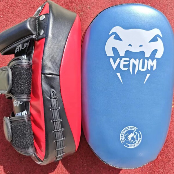 Crooked boxing equipment for taekwondo for martial arts for training
