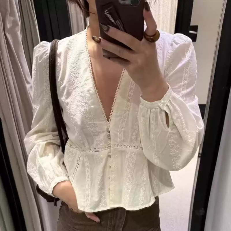 Pb&Za Spring Hot-Selling New Long-Sleeved Loose V-Neck Hollow Romantic Lace-Trimmed Shirt 8741253 Pb&Za Spring Hot-Selling New Long-Sleeved Loose V-Neck Hollow Romantic Lace-Trimmed Shirt 8741253
