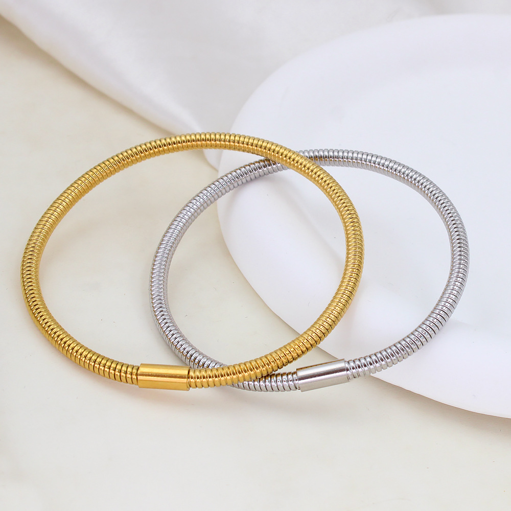 Unisex Gender Retro Classic Style Solid Color 304 Stainless Steel Bracelets In Bulk