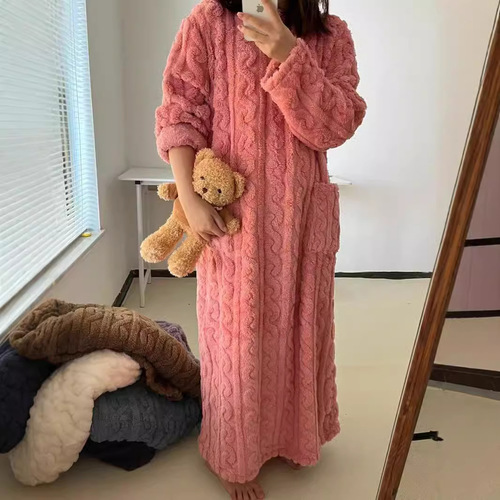 2024 Autumn/Winter Embroidered Coral Velvet Long-Sleeve Nightgown Plus Size Loose Pajama Set Warm Homecoming Dress
