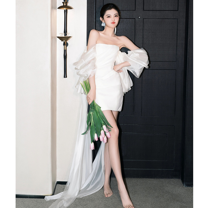 Abito da sposa leggero in stile francese per spose minute, abito corto bianco con una sensazione di raso di alta qualità, adatto per la cerimonia civile,_voghion.com
