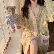 加厚浴袍女珊瑚绒彩虹睡袍中长款可爱V领保暖睡衣睡裙秋冬家居服