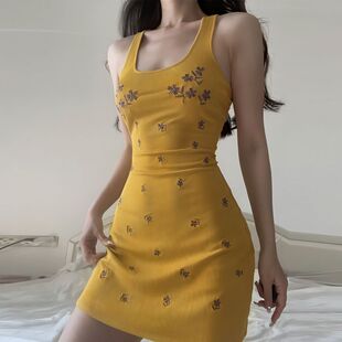 �Ը������黨�����B��ȹ�Sɫ�̽������o�伃���o���@�ݰ��ζ�ȹ��