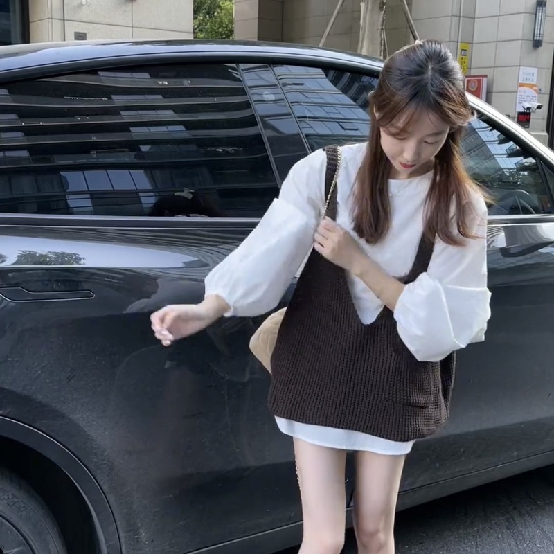 2025年早秋款设计感泡泡袖衬衣叠穿v领针织马甲两件套女黄色套装|undefined