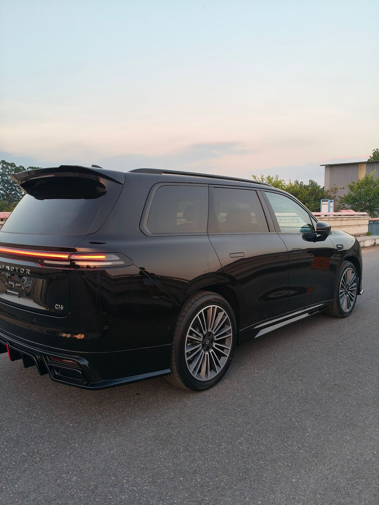 Suitable for Leapmotor 27 C16 Modification Parts: Small Body Kit, Front Lip, Side Skirts, Rear Lip, Rear Wing, Body Kit Set - Black Version