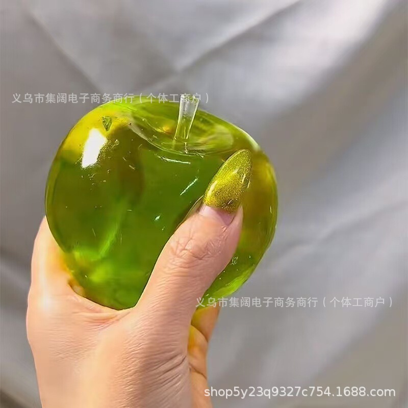 Xiaohongshu の同じスタイルのオーシャン グリーン アップル ピンチ プレイ、減圧と怒りを解放する、ギフトとしてのプラスチック製の遅い反発のピンチ プレイおもちゃ|undefined