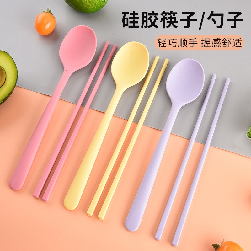 Portable Cutlery Set: Silicone Chopsticks and Spoon Set, Non-Slip, Mold-Proof, Food-Grade, with Storage Box, Two-Piece Set Portable Cutlery Set: Silicone Chopsticks and Spoon Set, Non-Slip, Mold-Proof, Food-Grade, with Storage Box, Two-Piece Set