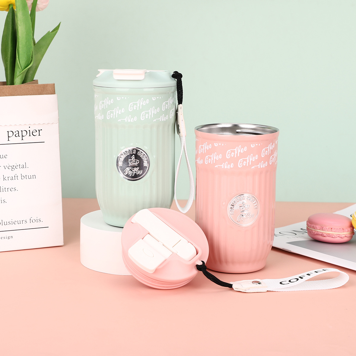 Nuevo alto valor 304 taza de acero inoxidable portátil de cuerda para hombres y mujeres taza de café a rayas acompañante taza de regalo