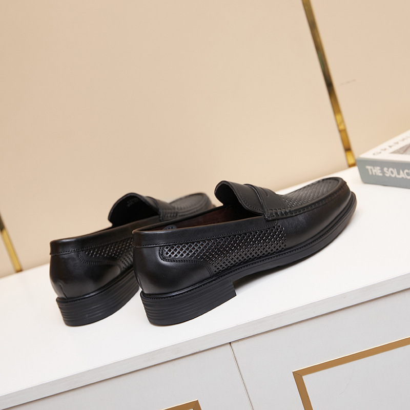 Leather hollow breathable men's business casual leather shoes cover foot punching professional men's shoes_voghion.com