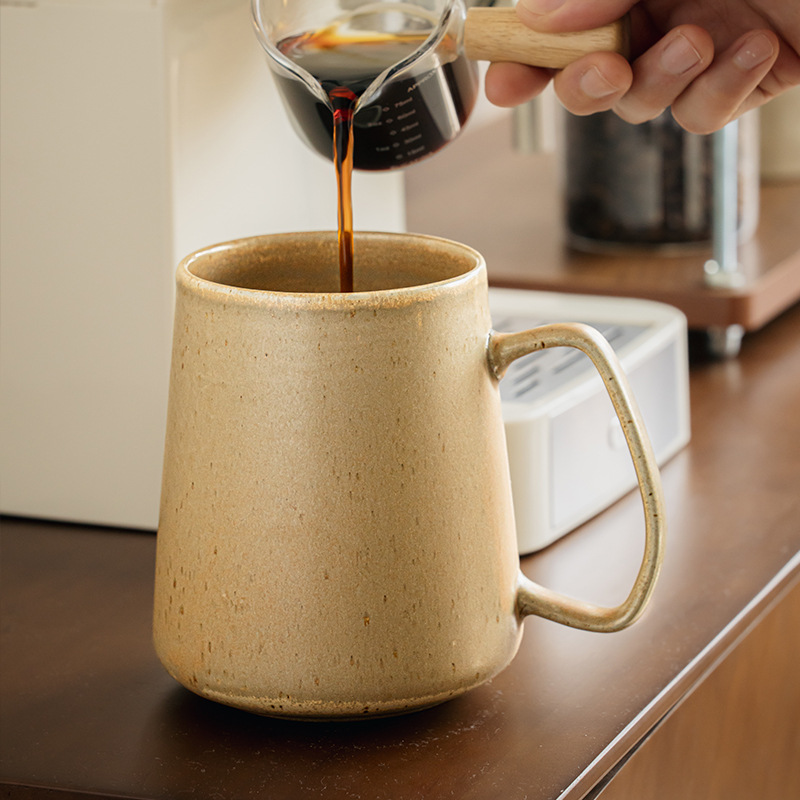 Reducir la llama de té de sésamo esmalte taza de cerámica taza de oficina taza de café taza de desayuno grande exportación transfronteriza