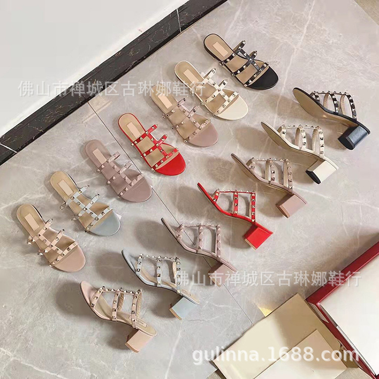 Round-Toe Open-Toe Chunky Heel Slippers, New Summer 2026 Women's Fashion Studded High-Heeled Elegant Versatile King Strap Slippers