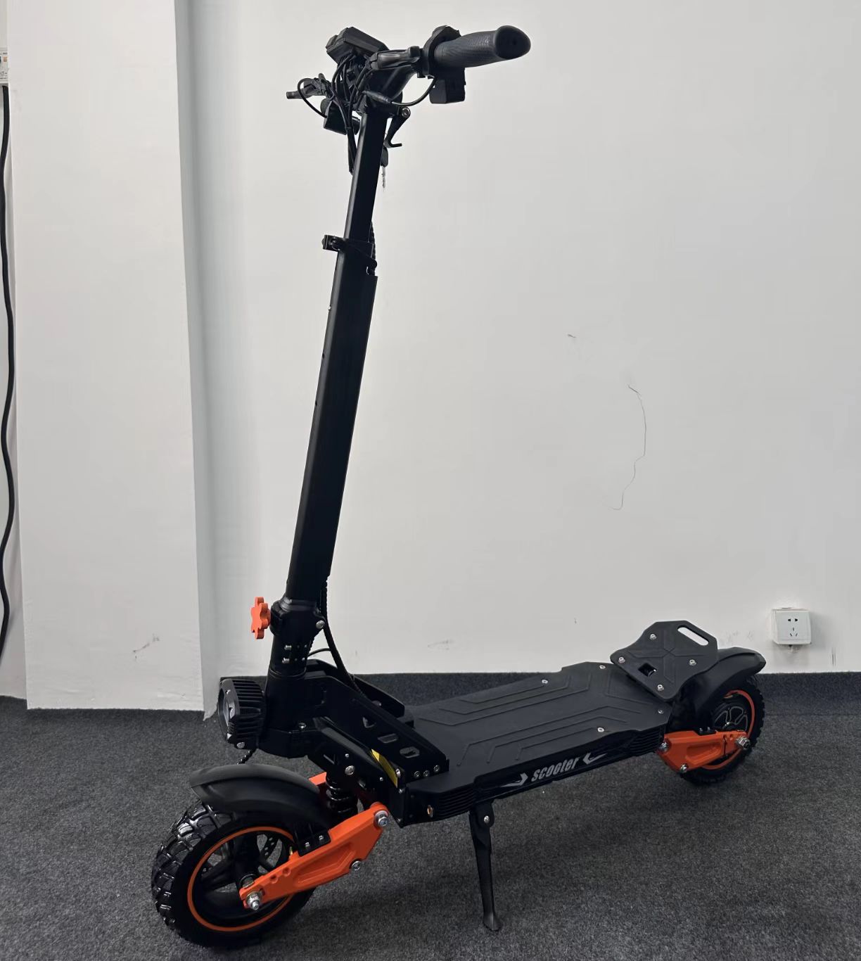 Transfronterizo doble amortiguación scooter eléctrico cruzado para adultos estacionamiento de larga duración 48v de alta potencia scooter plegable.